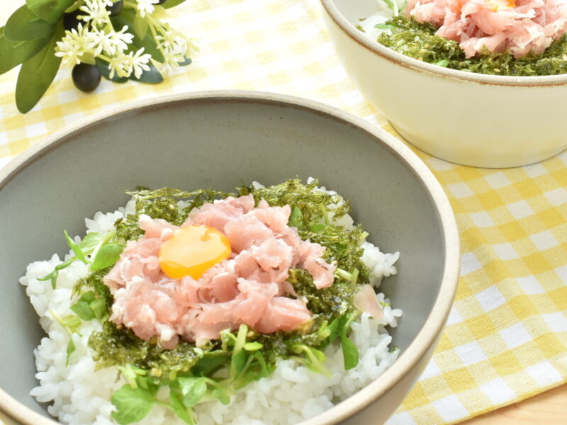 ぶっかけ海苔の生ハムたたき丼